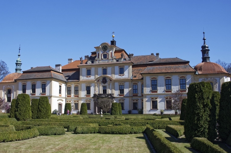 Замок Емниште и Чешский Штернберк
